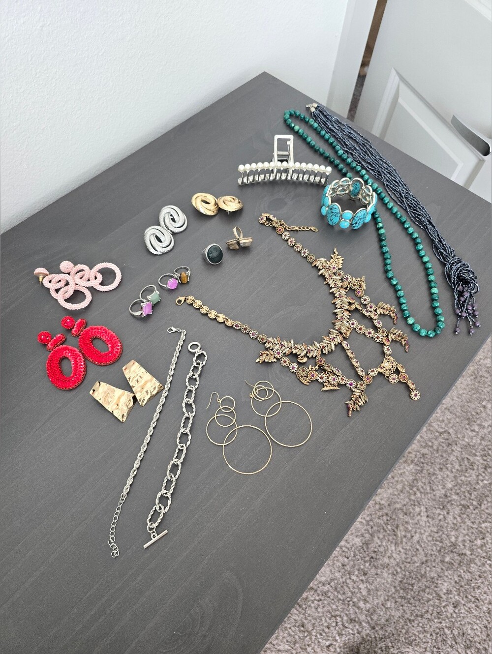 Mixed Women’s Jewelry Set in Turquoise, Pink, Red, Gold and Silver